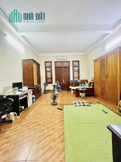 Bán nhà 651 Minh Khai 61m, Mt 4.6m, ngõ thông, oto dừng đỗ, kinh doanh, giá chỉ 6 tỷ.