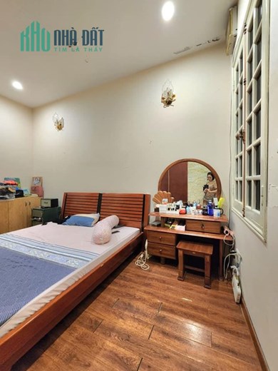 Bán nhà Trần Đại Nghĩa, Tạ Quang Bửu 40m, 4T, nhà đẹp ngõ thông, 30m ra phố.