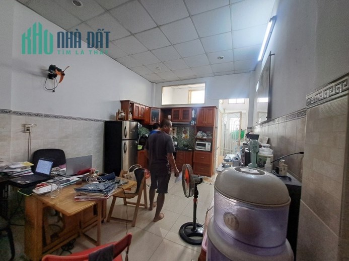 Bán nhà Mặt Tiền Quận Tân Bình ngay Ngã Tư Bảy Hiền 81m2 giá 7.9 tỷ.