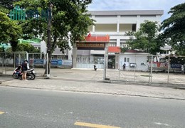 MẶT TIỀN ĐƯỜNG 10M, NGAY NGUYỄN THỊ ĐẶNG QUẬN 12, NHÀ CẤP 4 CÓ LỬNG, 72M2, TIỆN XÂY MỚI, NHỈNH 4 TỶ.