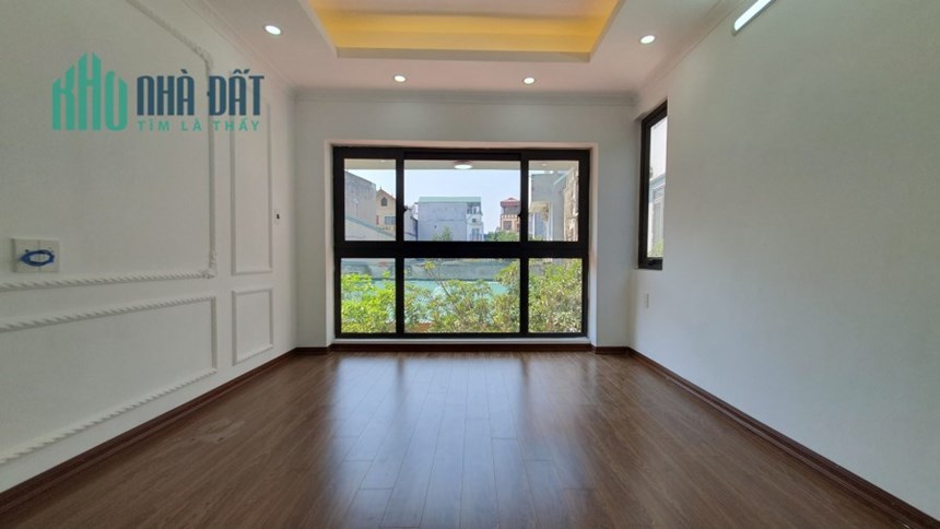 NHÀ MỚI XÂY PHỐ NGỌC TRÌ Ô TÔ ĐỖ CỬA LÔ GÓC 35M2 X 5 TẦNG GIÁ 3.6 TỶ