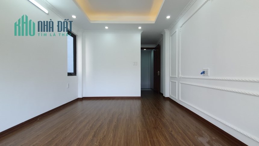 NHÀ MỚI XÂY PHỐ NGỌC TRÌ Ô TÔ ĐỖ CỬA LÔ GÓC 35M2 X 5 TẦNG GIÁ 3.6 TỶ