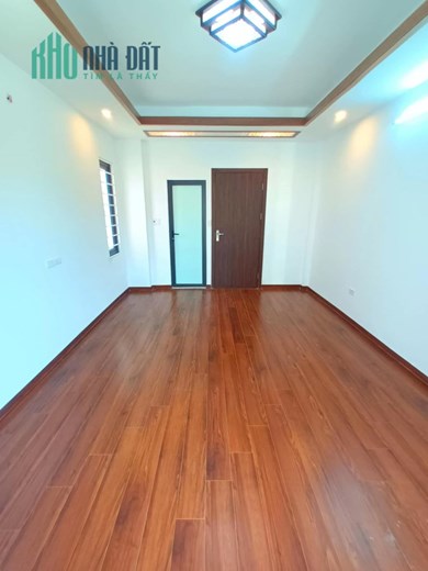 HOT CHỦ NHÀ XÂY TÂM HUYẾT – NHÀ MỚI PHỐ THẠCH BÀN – 36M2 X 5 TẦNG – GIÁ 2.93 TỶ