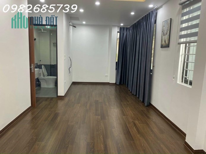 Chính chủ bán nhà  chợ Bông Đỏ Ngô Thì Nhậm La Khê Hà Đông 40mx5T chỉ nhỉnh 3 tỷ