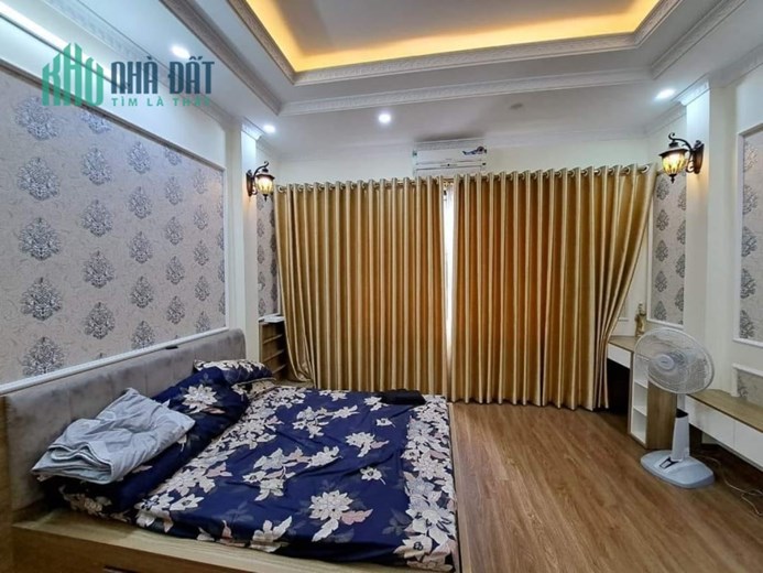 Bán nhà 44m2 phố Nghi Tàm, Tây Hồ Gara Ô tô thông Mặt tiền 6m Kinh doanh đỉnh cao Giá 7.4 Tỷ