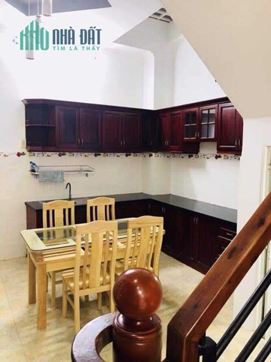 Giảm sâu 900 triệu, bán nhanh nhà Lê Quang Định, 65m2, 3 tầng, có sân trồng rau sạch