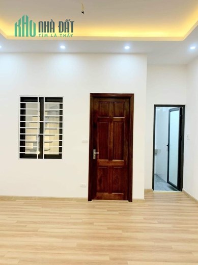 Nhỉnh 3 tỷ - Nhà mới Nguyễn Văn Cừ -  43m - 5T - MT 5m