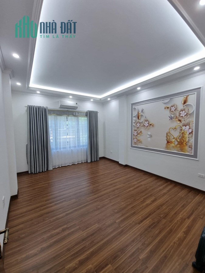 41m 5 Tầng Mặt Tiền 4.2m Nhỉnh 4 Tỷ Phố Dương Quảng Hàm Trung Tâm Cầu Giấy. Chủ Tự Xây Chắc Chắn.