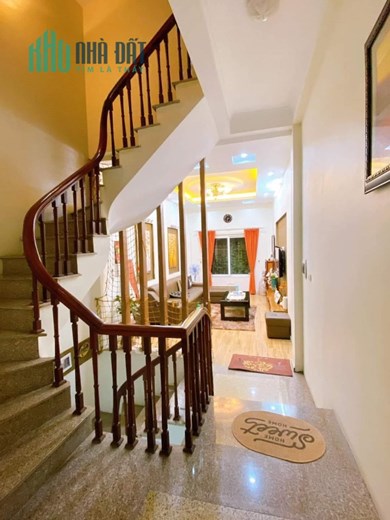 Bán nhà PL 95 Chùa Bộc, Đống Đa 50M, 5T phố Vip, dân tri cao, oto 50m, ở luôn.