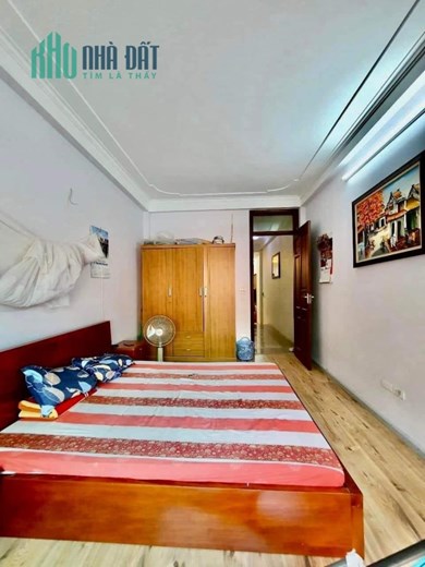 Bán nhà PL 95 Chùa Bộc, Đống Đa 50M, 5T phố Vip, dân tri cao, oto 50m, ở luôn.