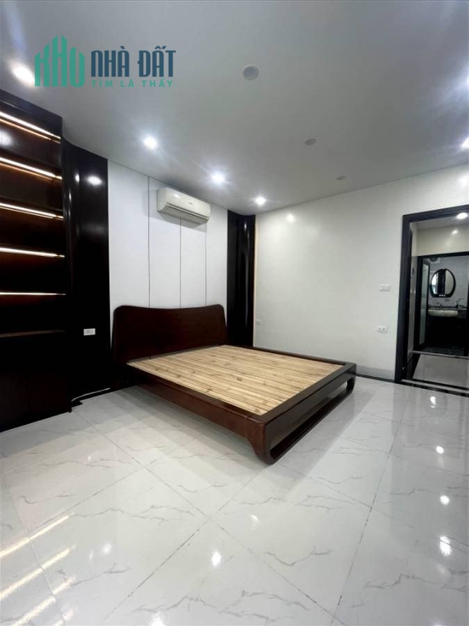 50m 5 Tầng Mặt Tiền 4m Phố Dương Quảng Hàm Cầu Giấy. Nhà Chủ Tự Xây Kiên Cố Chắc Chắn. Khu Vực Dân