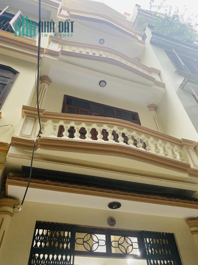 Phân lô đường Hoàng Quốc Việt 50m2 4 tầng 9 tỷ