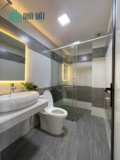 51m Mặt Tiền 4m Nhỉnh 9 Tỷ Phân Lô Vip Phố Nguyễn Thị Định. Vỉa Hè Đá Bóng Kinh Doanh Đỉnh. Ô Tô