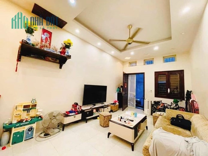Nhà khu Bách Khoa, Xây Dựng, Kinh tế quốc dân, 45m2, lô góc, chưa tới 5 tỷ