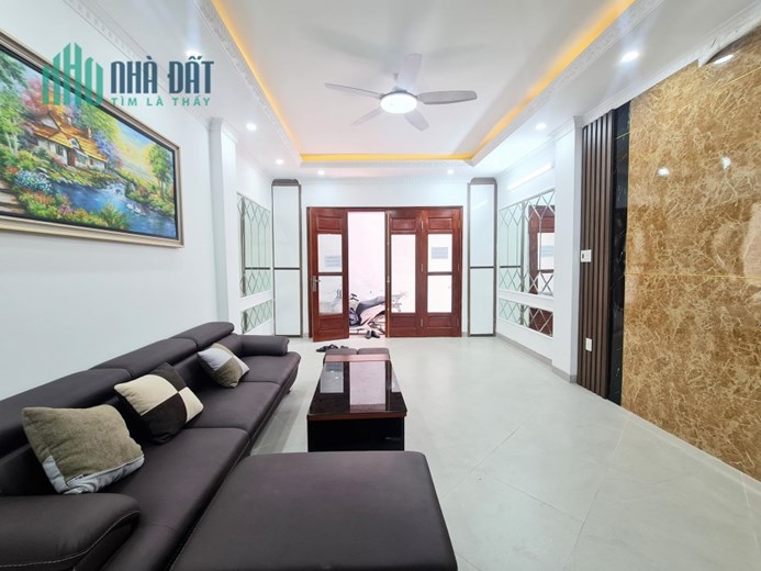 NHÀ GIÁP BÁT  40M2,4T Ở LUÔN , Ô TÔ. 3 TỶ 6