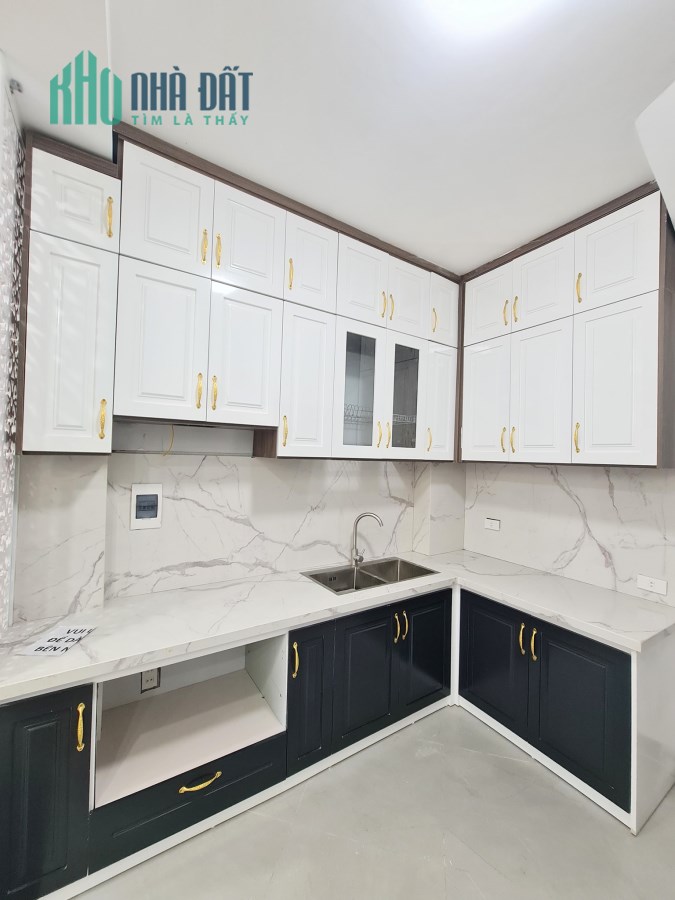 NHÀ GIÁP BÁT  40M2,4T Ở LUÔN , Ô TÔ. 3 TỶ 6