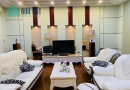 Bán nhà mặt phố Vạn Phúc, 2 thoáng, DT47m2 x 5 tầng, MT 4,7m, giá 26.5 tỷ.