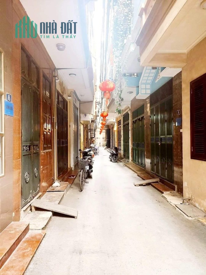 NHÀ ĐẸP HV QUÂN Y - ĐỐI DIỆN VIỆN 103 - DTXD 33M 3TẦNG CHỈ 3TỶ68
