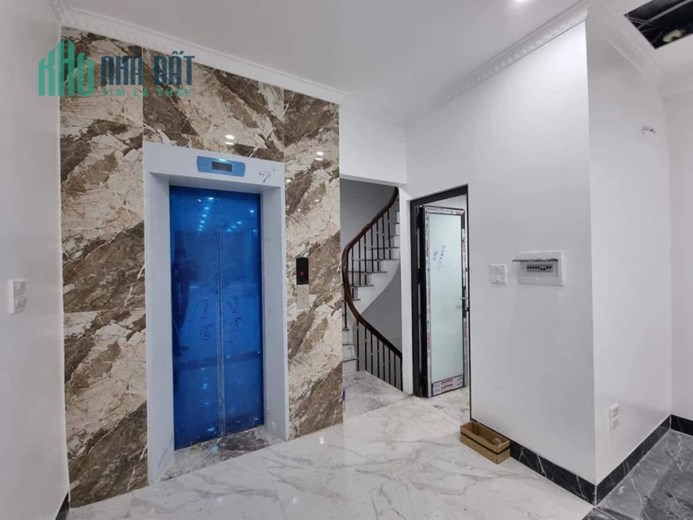 69m 7 Tầng Mặt Tiền 4.5m Nhỉnh 12 Tỷ Tòa Nhà View Hồ Thang Máy Nhập Khẩu Phố Nguyễn Ngọc Vũ Cầu