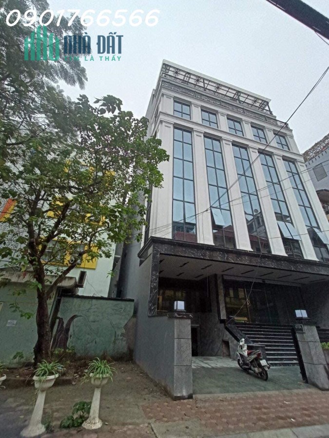 Tòa Nhà VIP Quận Tây Hồ, Mặt Phố Võng Thị 220m x 9T, Giá 8x tỷ.