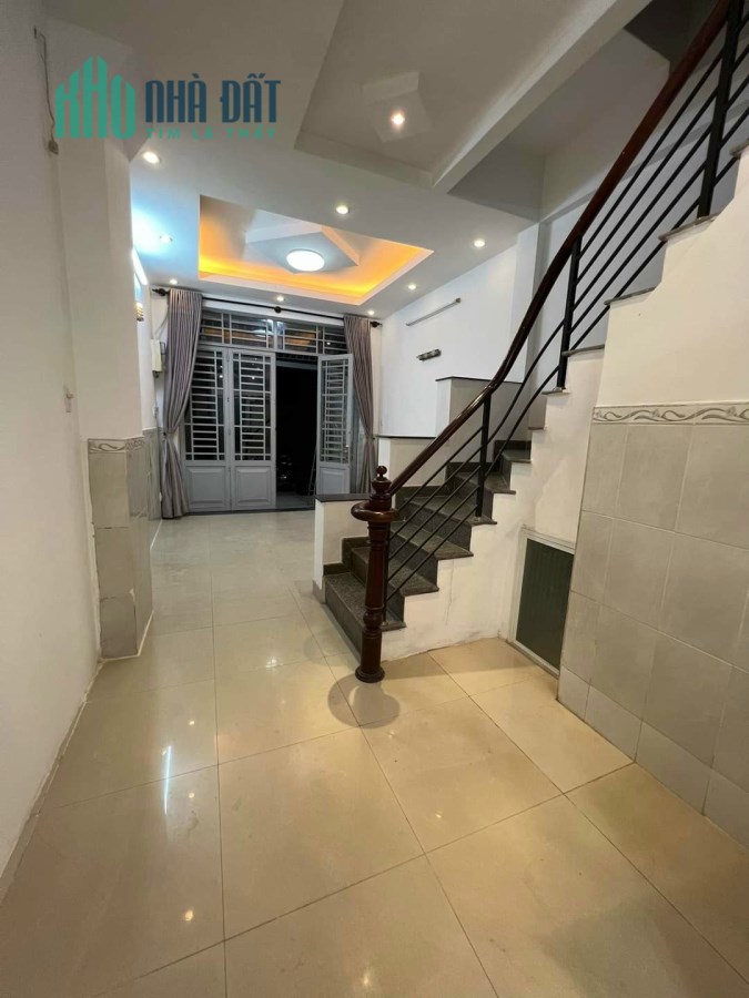 BÁN NHÀ HẺM XE HƠI - GIẢM 700TR. GIÁ TỐT -CHỔT. NHÀ VÀO Ở NGAY - NHÀ HAI MẶT HẺM RỘNG .