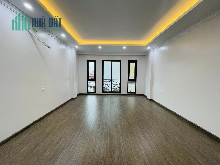 115m Xây 5 Tầng Phố Nguyễn Chí Thanh Đống Đa. Ô Tô 7 Chỗ Vào Nhà. Chủ Thiện Trí Bán.