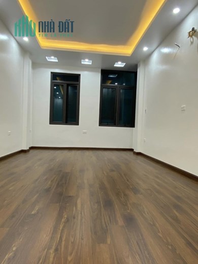 Quá RẺ! Dân trí cao, ở luôn, 10m ra ô tô, bán nhà Phương Mai