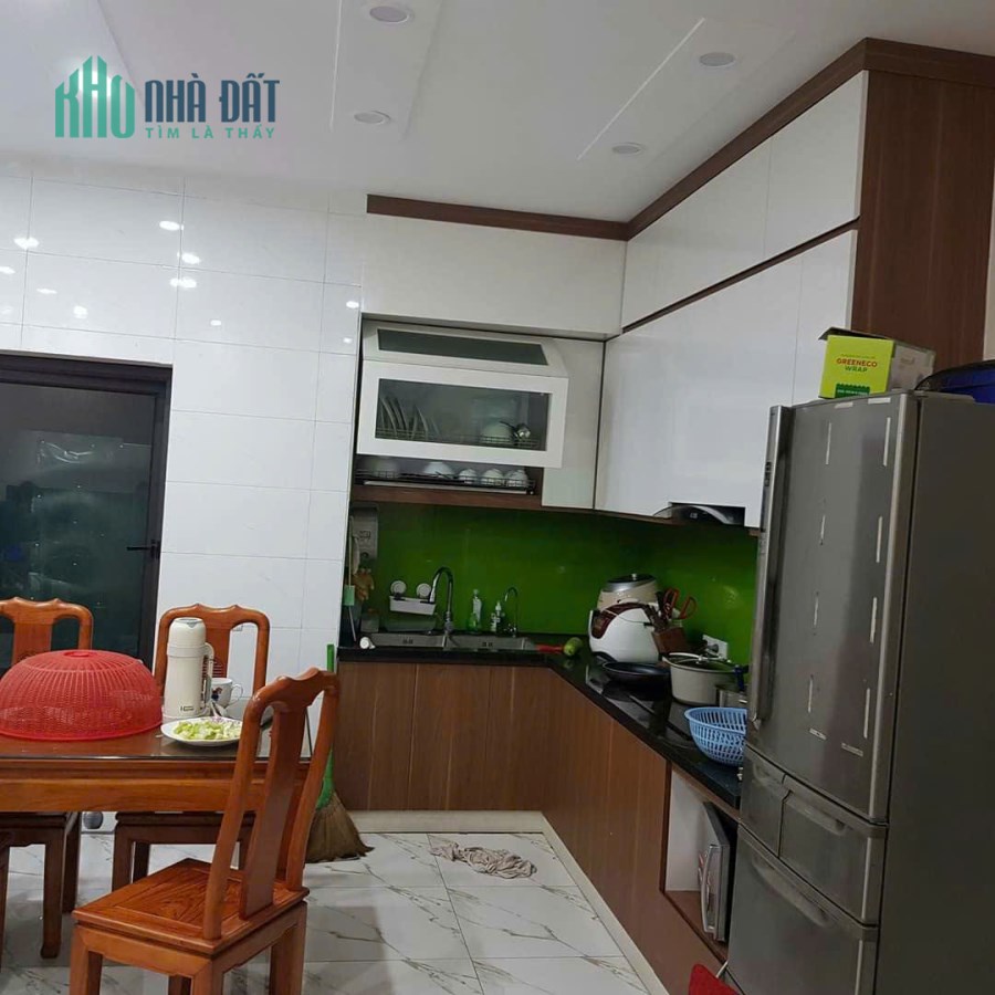 ĐỘI CẤN -BA ĐÌNH - NGÕ BA GÁC- 3 Thoáng - 58m2 mặt tiền 4,8m Giá 6,2 tỉ có THƯƠNG LƯỢNG