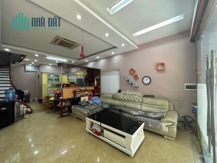 Bán nhà Trần Khát Chân, HBT 53m x 5T x MT5m, ô tô, KD, giá 13.5 tỷ. LH: 0366051369