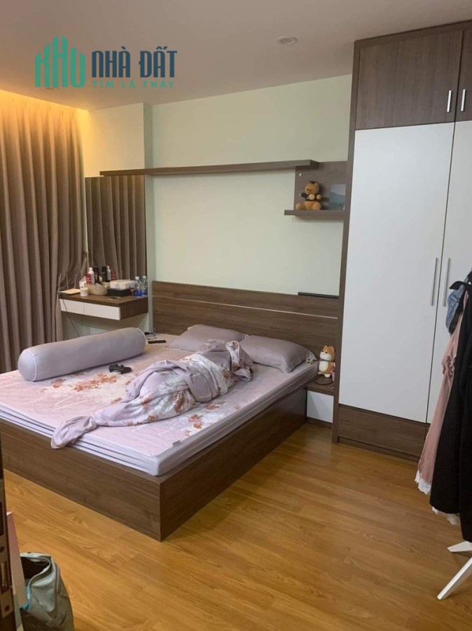 BÁN NHÀ TRUNG TÂM QUẬN CẦU GIẤY, DT 42M, 5 TẦNG, MT 5.5M, NHỈNH 8 TỶ.