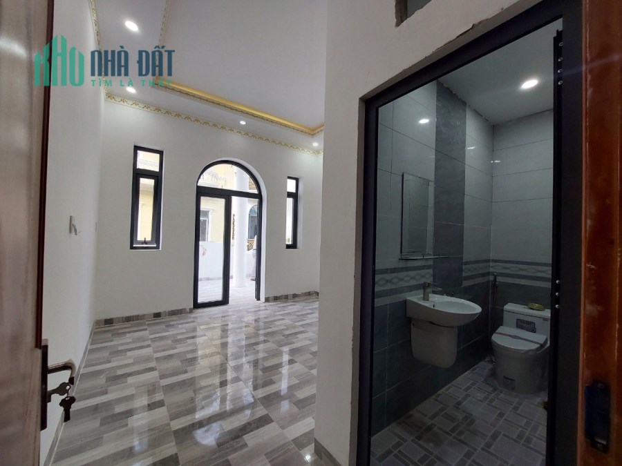 Nhà 1 Trệt 1 Lầu Hóa An ngang 5 mét, đường 2 xe hơi, SHR thổ cư 100%, gần chợ cá Hóa An