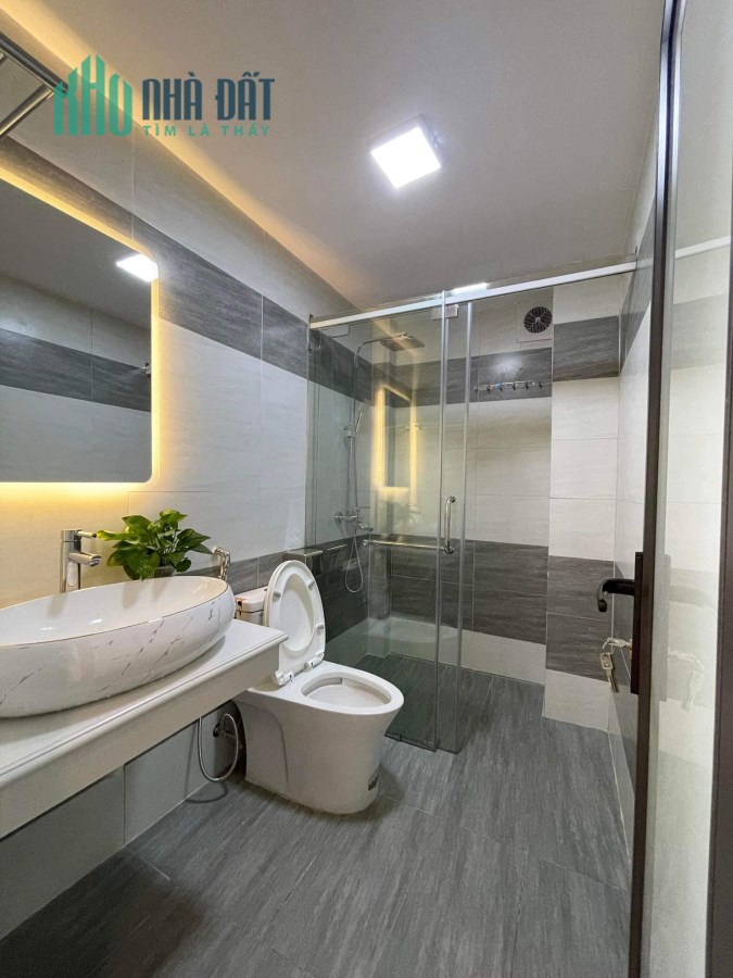51m 5 Tầng Mặt Tiền 4.5m Nhỉnh 8 Tỷ Phố Hoàng Quốc Việt Cầu Giấy. Phân Lô 3 Thoáng Ô Tô Tránh Dừng
