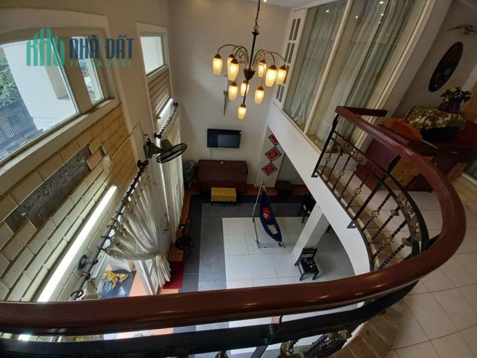 NHÀ BÁN.Ô TÔ TẢI ĐỖ CỬA -DT 235.5M2 - ĐƯỜNG DƯƠNG QUẢNG HÀM. GÒ VẤP.
Nhà bán đường Dương Quảng