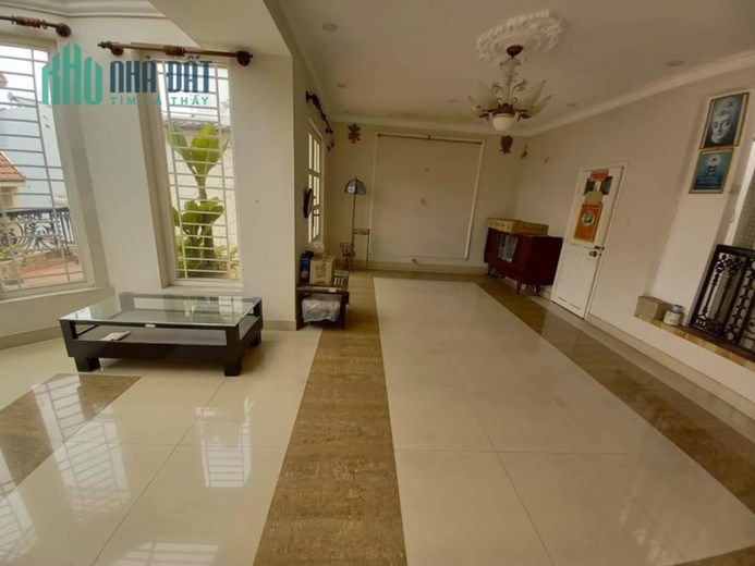 NHÀ BÁN.Ô TÔ TẢI ĐỖ CỬA -DT 235.5M2 - ĐƯỜNG DƯƠNG QUẢNG HÀM. GÒ VẤP.
Nhà bán đường Dương Quảng
