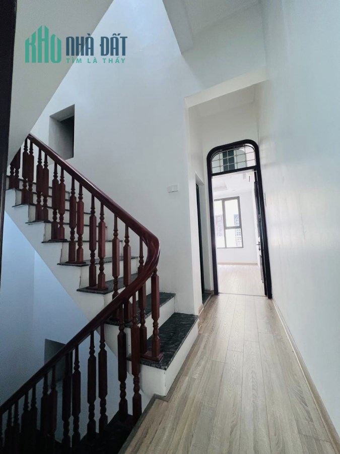 NHÀ MỚI ĐẸP LONG LANH Ô TÔ VÀO NHÀ - PHÂN LÔ - HAI MẶT NGÕ ÔTÔ TRÁNH