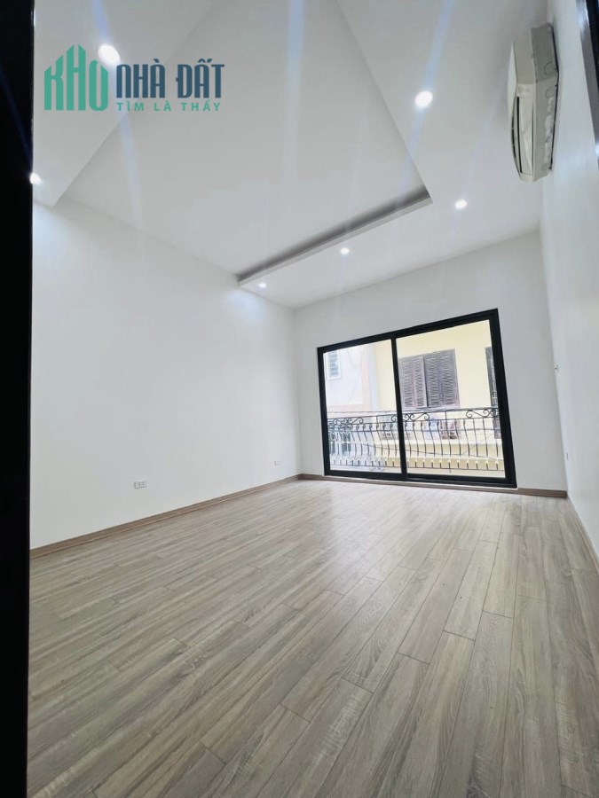 NHÀ MỚI ĐẸP LONG LANH Ô TÔ VÀO NHÀ - PHÂN LÔ - HAI MẶT NGÕ ÔTÔ TRÁNH