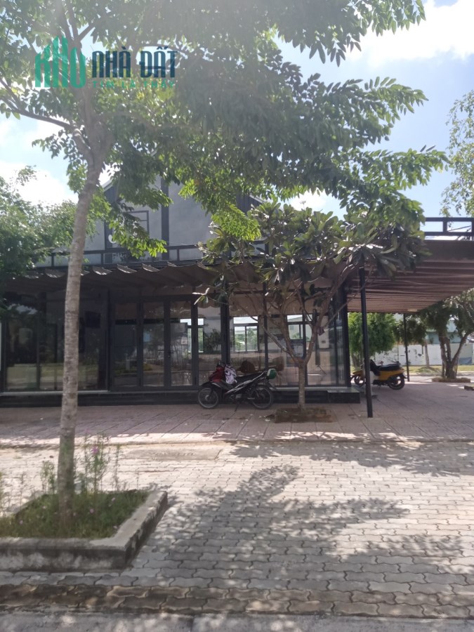 Khu Nhà ở Khánh Bình Smatrthome với kiến trúc hiện đại.1 trệt 2 lầu giá chỉ từ 750 triệu.