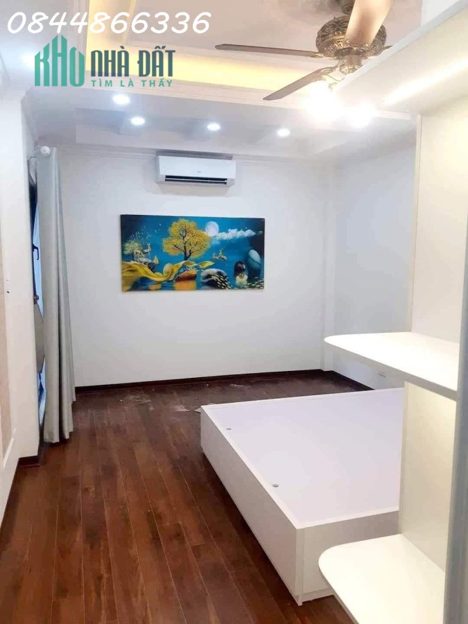 Nhà đẹp phố Tô Vĩnh Diện, Thanh Xuân, 6 tầng nhỉnh 6 tỷ, thang máy, vị trí đẹp, ở rất thích