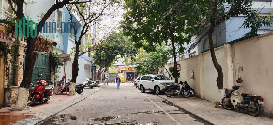 BÁN SIÊU NHÀ ĐẸP ĐÔNG QUAN - CẦU GIẤY 115M, 5T, MT 4.5M, VỈA HÈ, OTO TRÁNH, KD ĐỈNH. 0937651883.