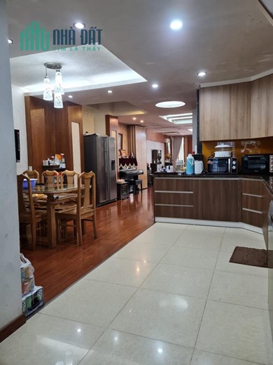 BÁN SIÊU NHÀ ĐẸP ĐÔNG QUAN - CẦU GIẤY 115M, 5T, MT 4.5M, VỈA HÈ, OTO TRÁNH, KD ĐỈNH. 0937651883.