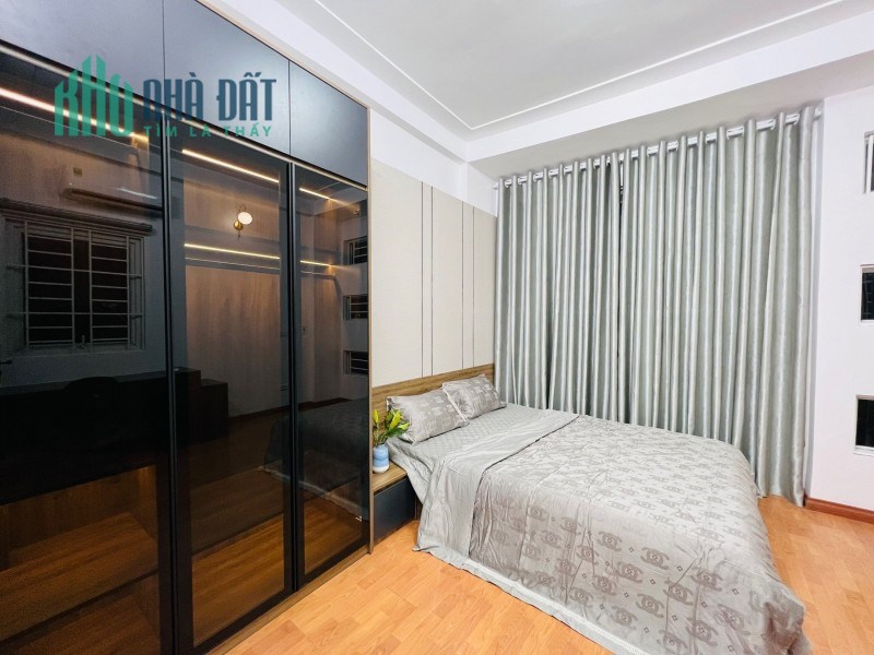 Bán nhà Hào Nam 46m2 4 tầng, 2 thoáng, mt 4m, gần oto, ngõ rộng thoáng, 6 tỷ
