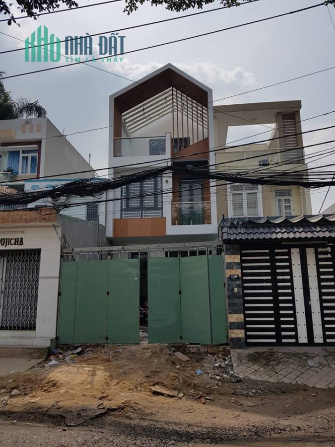 CHÍNH CHỦ CẮT LỖ GIẢM 1 TỶ NHÀ MỚI XÂY 3 LẦU, ĐƯỜNG 10M, SỔ RIÊNG, CÁCH QL13 50M, THỦ ĐỨC