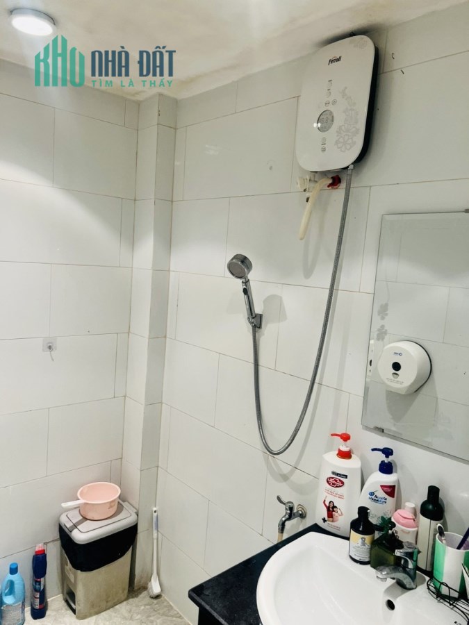 Nhà đẹp, kinh doanh, 4.5x12, hẻm thông 6m Lê Văn Việt. 3.x tỷ