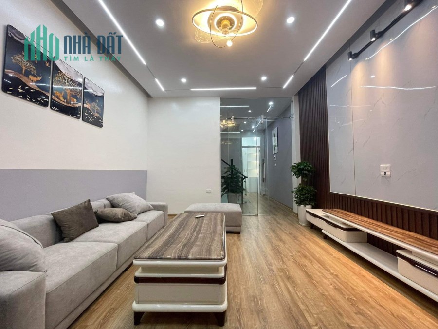 45m 6 Tầng Mặt Tiền 4m 5.2 Tỷ Phố Hoàng Quốc Việt Cầu Giấy. Chủ Tự Xây Tâm Huyết Khung Cột Chắc
