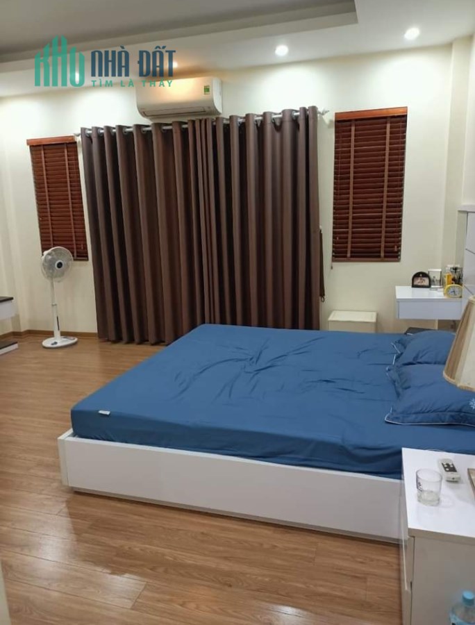 Nhà Dịch Vọng Cầu Giấy 82m, Mt 5m nhỉnh 8 tỷ, 7pk  0343564283