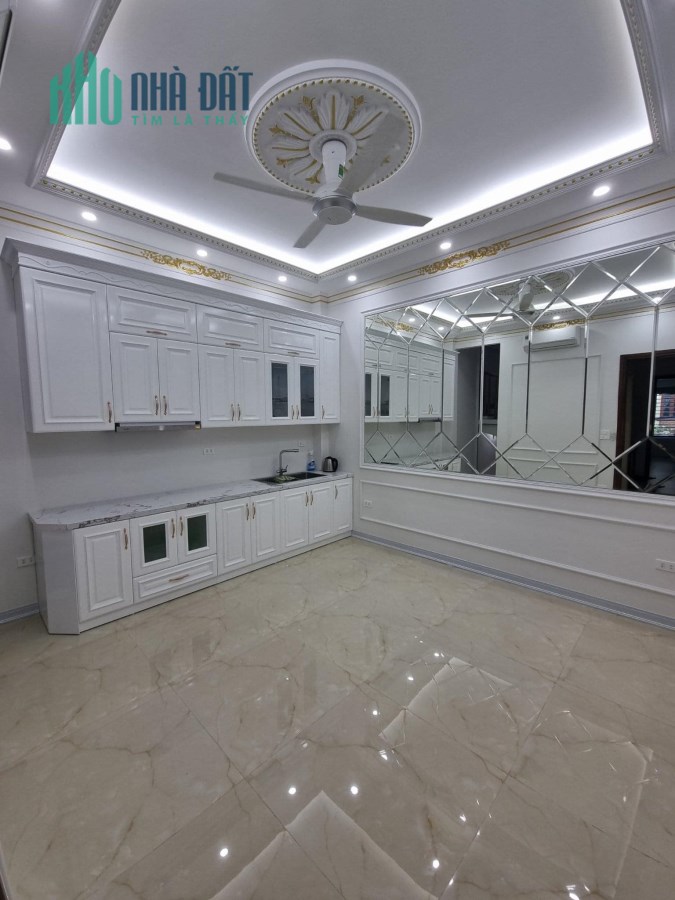 83m 6 Tầng Mặt Tiền 8m Toà Nhà Văn Phòng Siêu Đẹp Phố Phạm Văn Đồng Cầu Giấy. Tiện Ích Ngập Tràn.