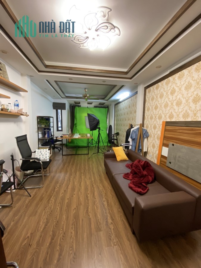 Cho thuê văn phòng, kho, bán hàng online ngõ Thái Hà, 50m2 x 2 tầng, ngõ ô tô