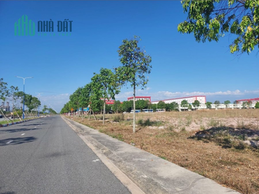 Chính chủ cần bán đất ngay TTHC huyện Bàu Bàng giá 850tr, mt 17m