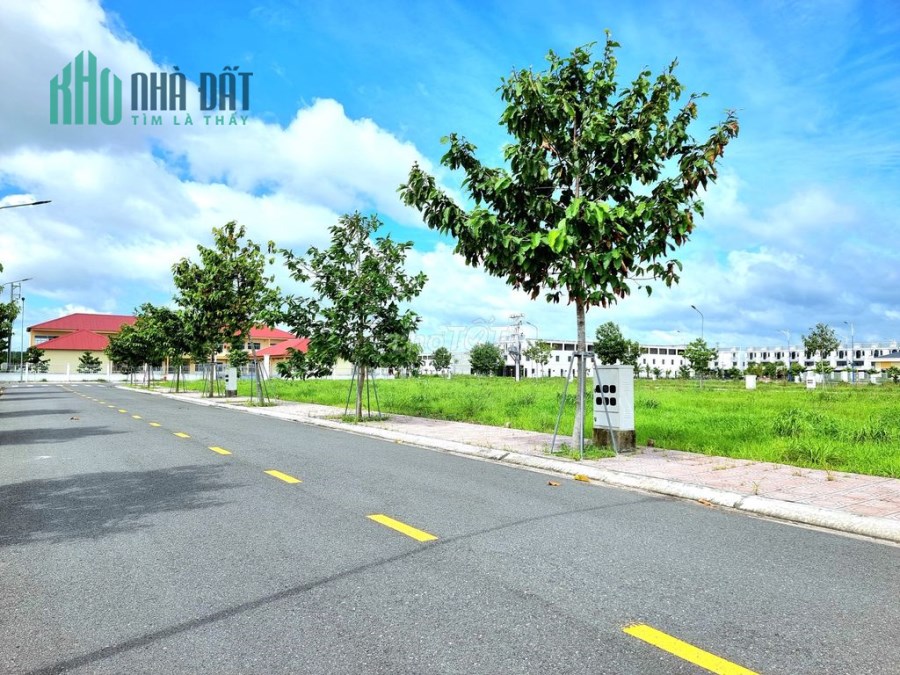 Chính chủ cần bán đất ngay TTHC huyện Bàu Bàng giá 850tr, mt 17m