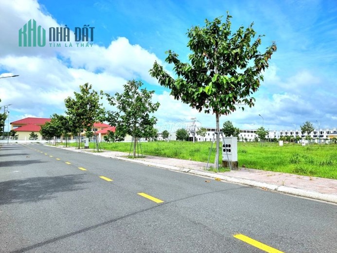 Chính chủ cần bán đất ngay TTHC huyện Bàu Bàng giá 850tr, mt 17m